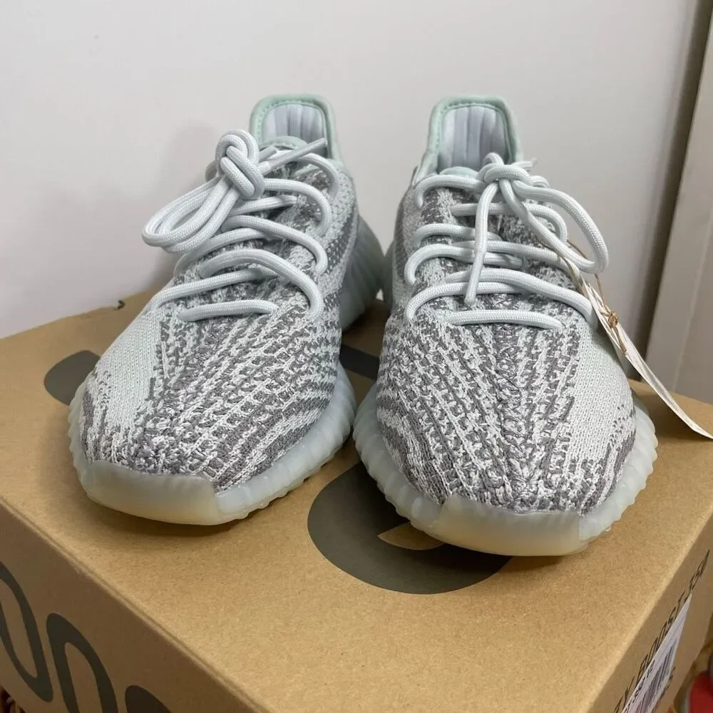 NEW Adidas Yeezy Boost 350 V2 Blue Tint Mens Size 6 / 7.5 Womens GW3773 NWT Box